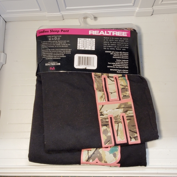 Ladies Sleep Pants Realtree Camo - Picture 2 of 6